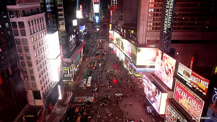 times_square_panicearthcamvo3108166482898png